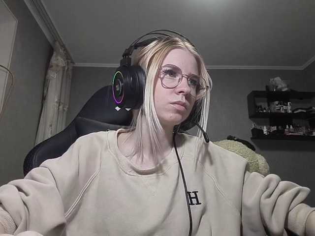 RomonaDoggette live cam on BongaCams