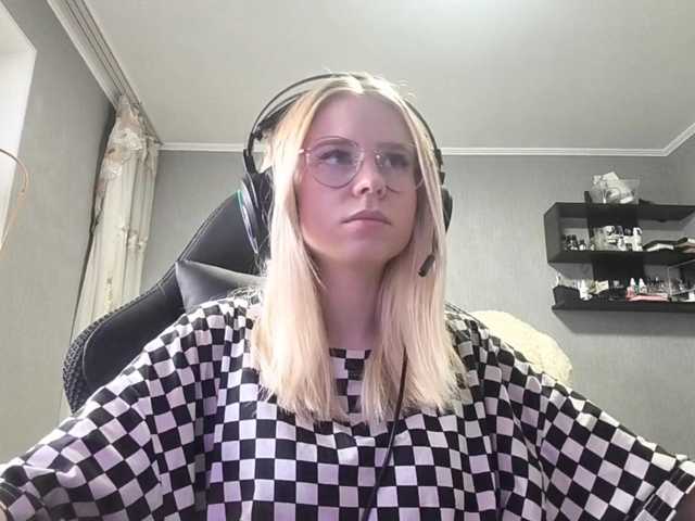 RomonaDoggette live cam on BongaCams