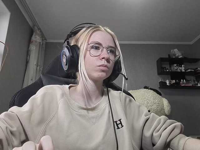 RomonaDoggette live cam on BongaCams