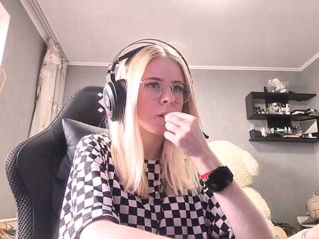 RomonaDoggette live cam on BongaCams