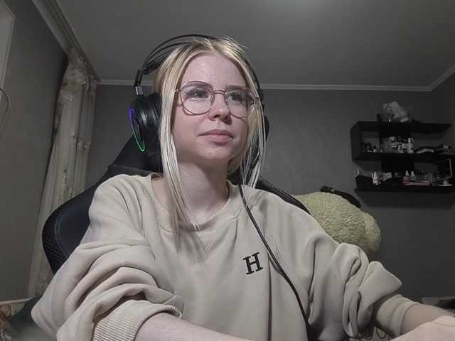 RomonaDoggette live cam on BongaCams