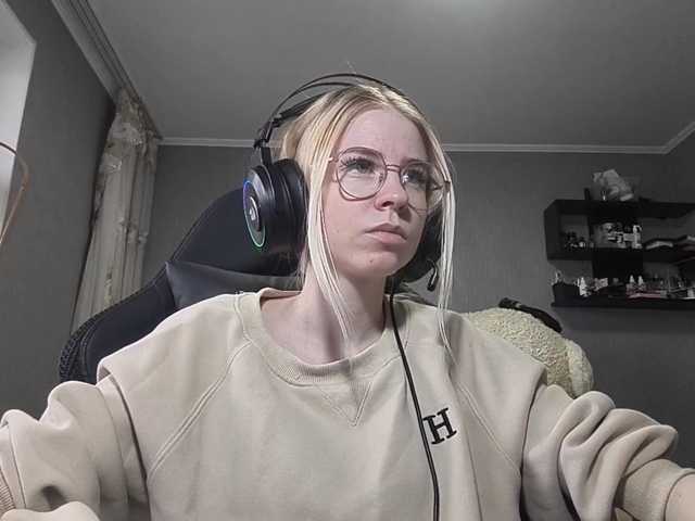 RomonaDoggette live cam on BongaCams