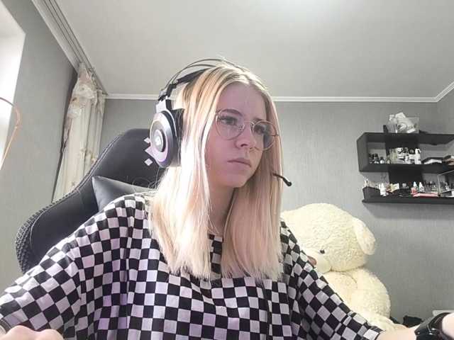 RomonaDoggette live cam on BongaCams