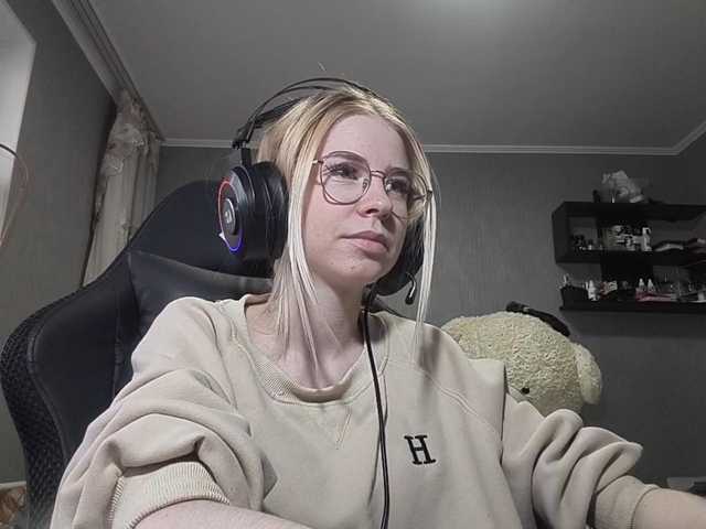 RomonaDoggette live cam on BongaCams