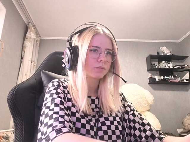 RomonaDoggette live cam on BongaCams
