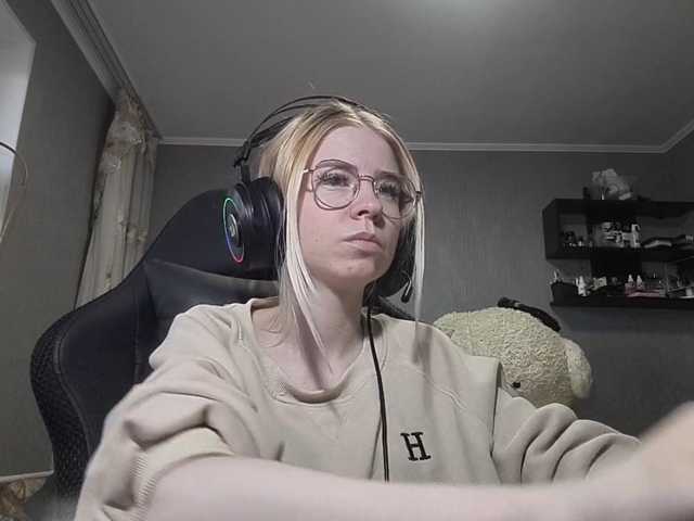 RomonaDoggette live cam on BongaCams