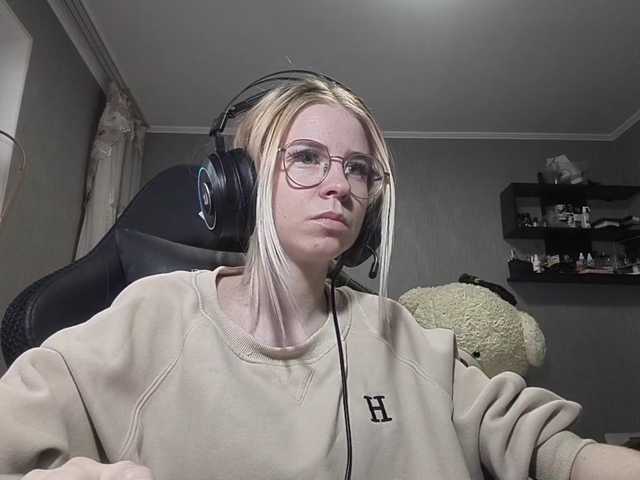 RomonaDoggette live cam on BongaCams