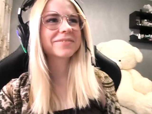 RomonaDoggette live cam on BongaCams
