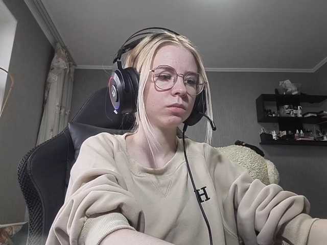 RomonaDoggette live cam on BongaCams