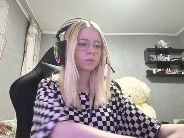 RomonaDoggette live cam on BongaCams