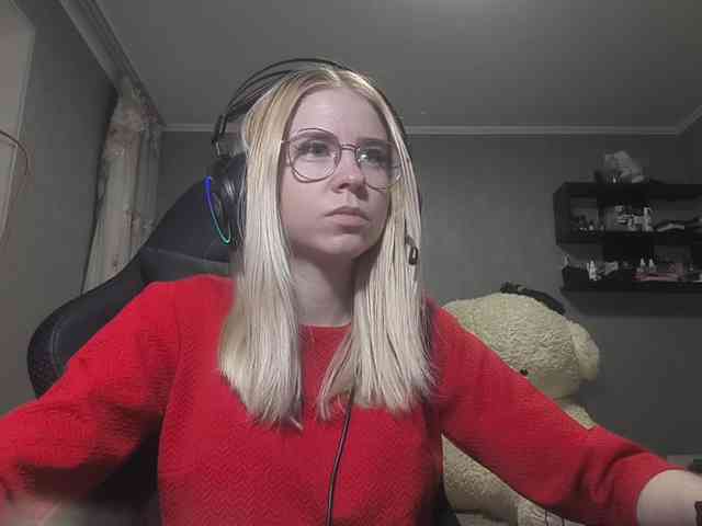RomonaDoggette webcam