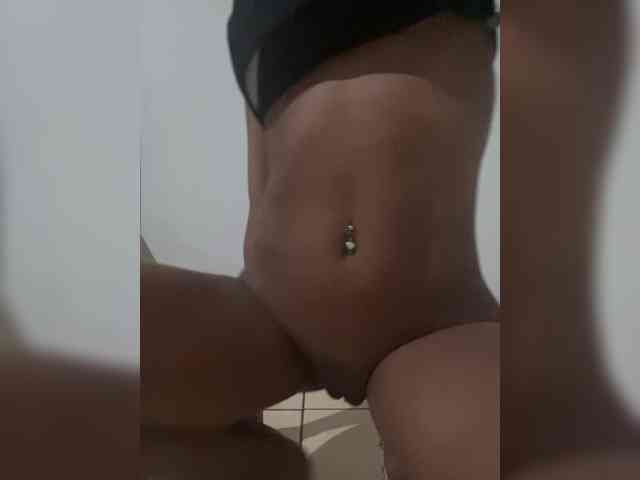 Suanefetinha webcam