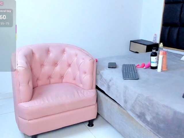 abigail-jhon live cam on BongaCams
