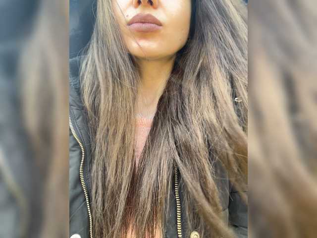 Margo--1, en directo ahora en BongaCams