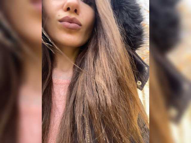 Margo--1 live cam on BongaCams