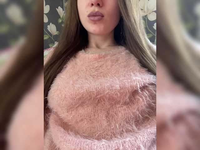 Margo--1, live now on BongaCams