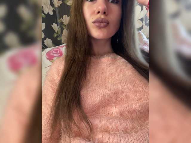 Margo--1, live now on BongaCams