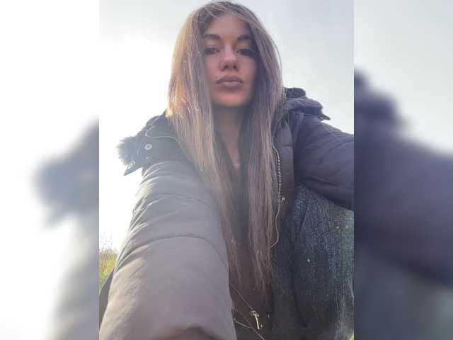 Margo--1, live now on BongaCams