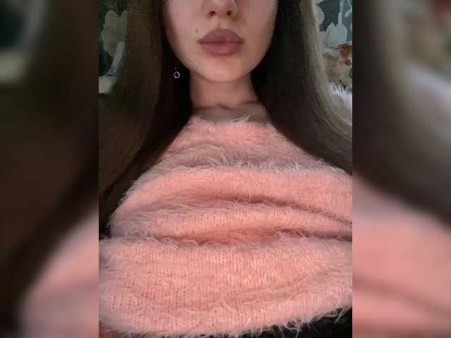 Margo--1 live cam on BongaCams