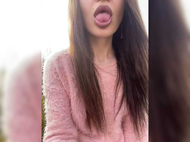 Margo--1, live now on BongaCams