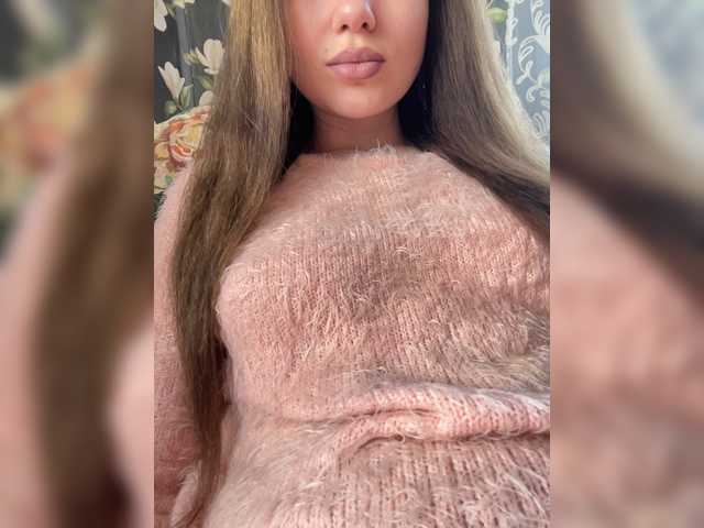 Margo--1 live cam on BongaCams