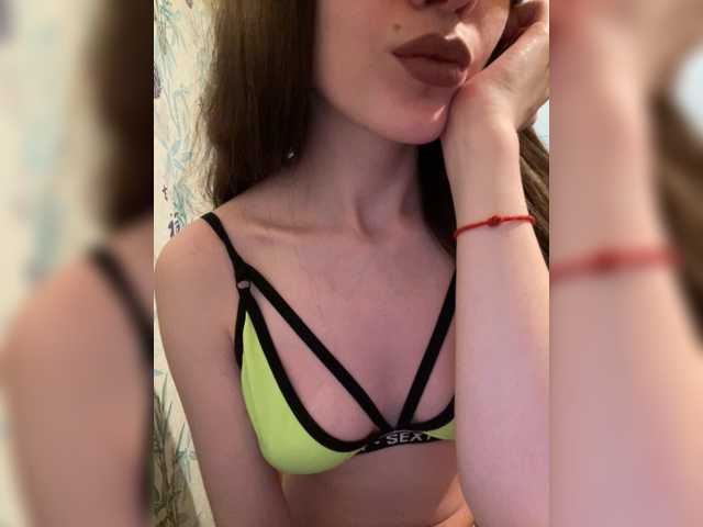 Margo--1 live cam on BongaCams