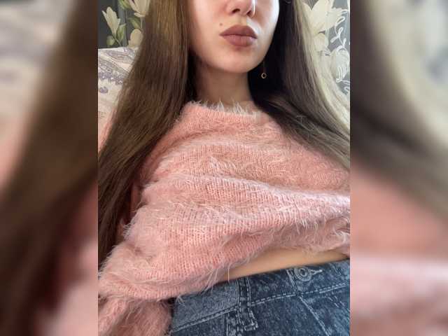 Margo--1 live cam on BongaCams