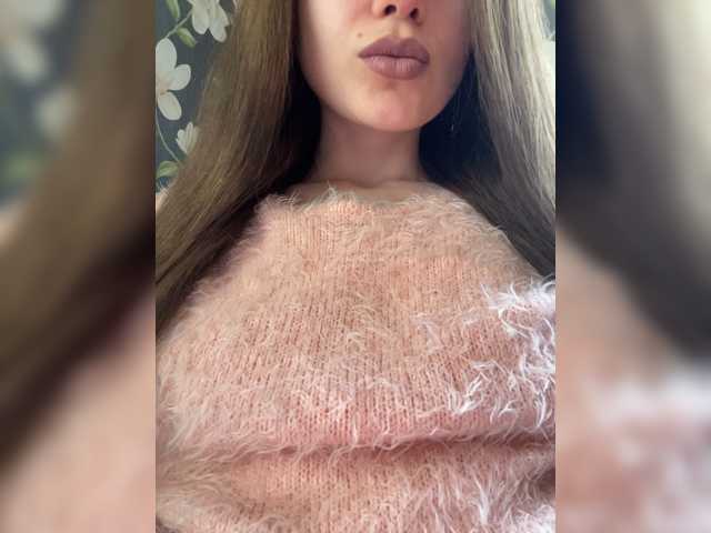 Margo--1, live now on BongaCams
