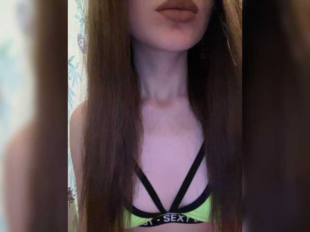 Margo--1 live cam on BongaCams