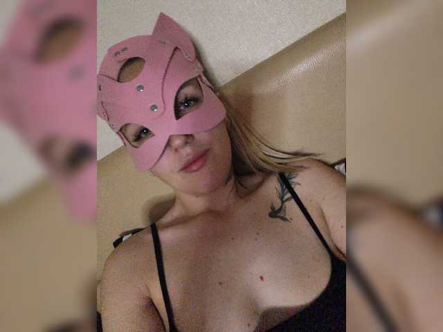 Black-and-Blond live cam on BongaCams
