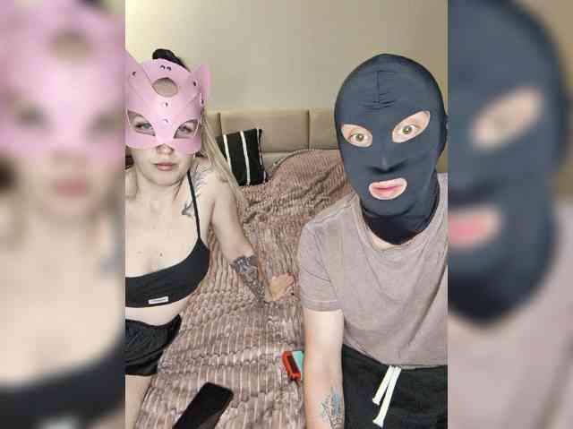 Black-and-Blond webcam