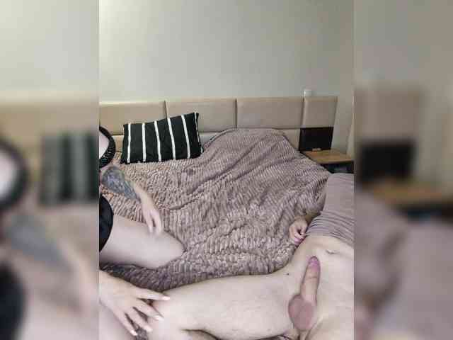Black-and-Blond webcam