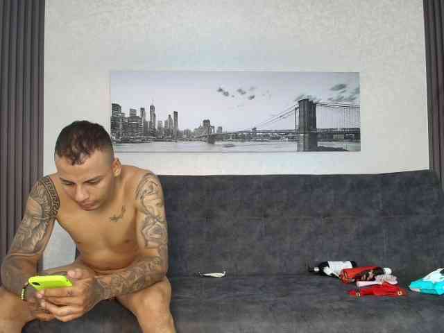 Kinkydoll2 webcam