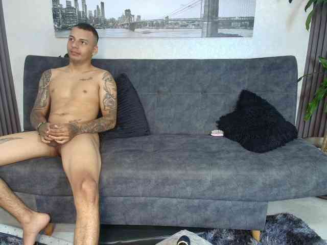 Kinkydoll2 webcam