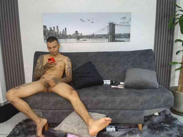 Kinkydoll2 webcam