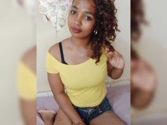Latikaa live cam on BongaCams