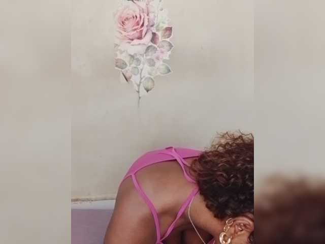 Latikaa live cam on BongaCams