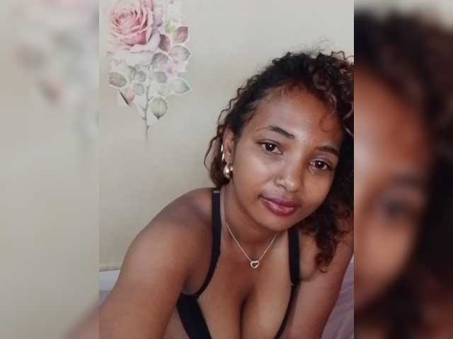 Latikaa live cam on BongaCams