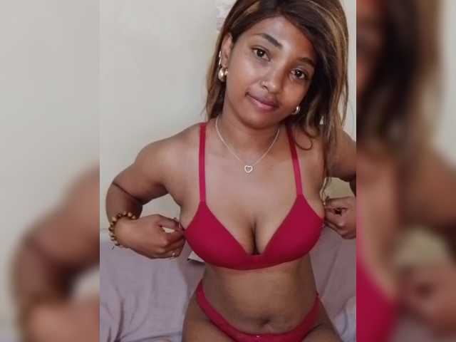 Latikaa live cam on BongaCams
