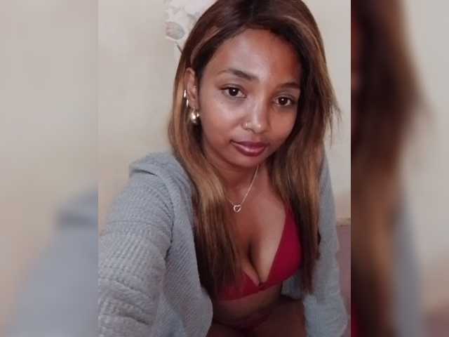 Latikaa live cam on BongaCams