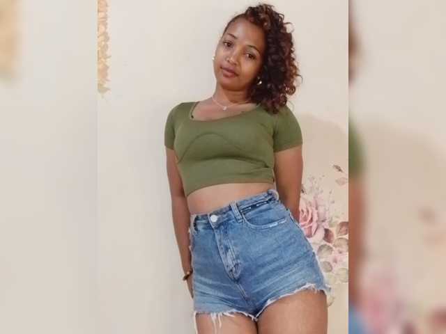 Latikaa live cam on BongaCams
