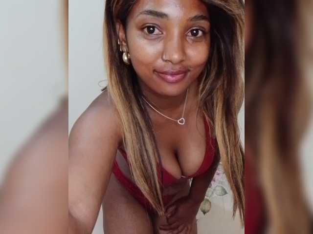 Latikaa live cam on BongaCams