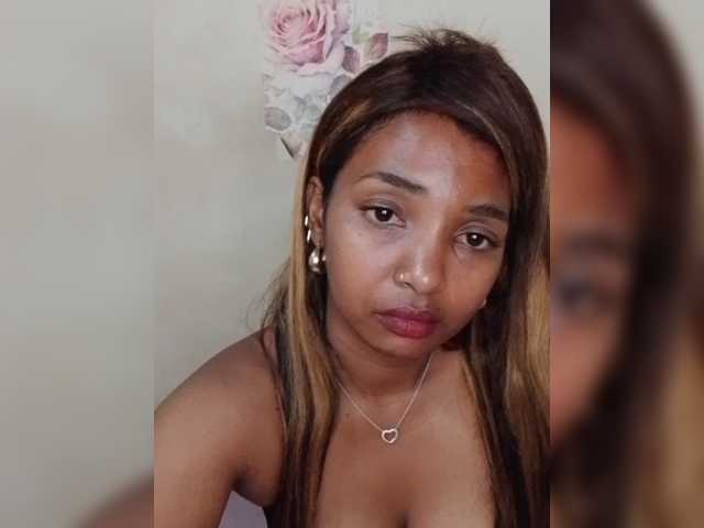 Latikaa live cam on BongaCams