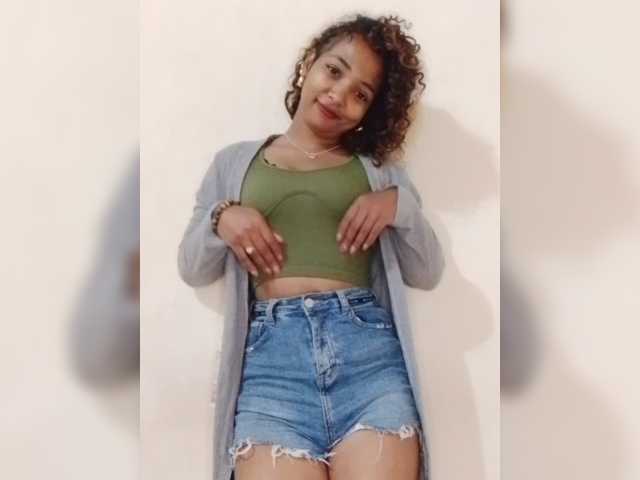 Latikaa live cam on BongaCams