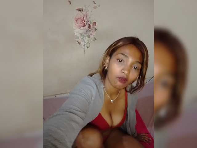 Latikaa live cam on BongaCams