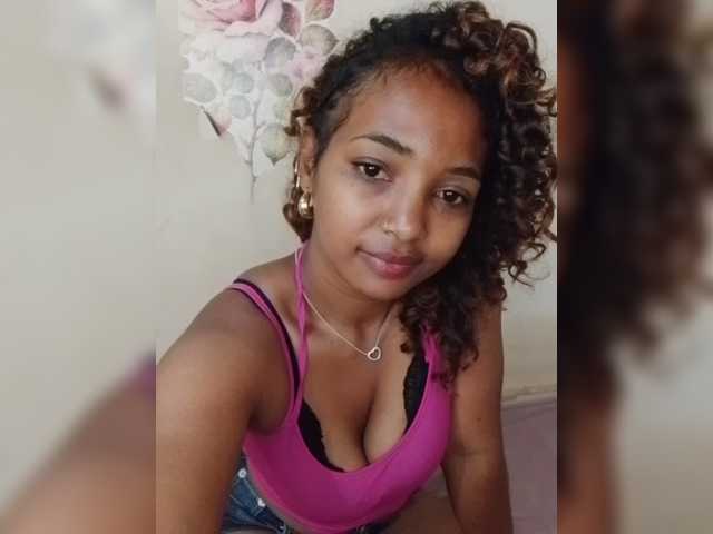 Latikaa live cam on BongaCams