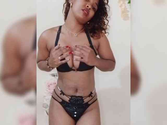 Latikaa webcam