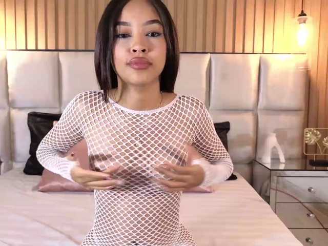 FranchezkaBloom live cam on BongaCams
