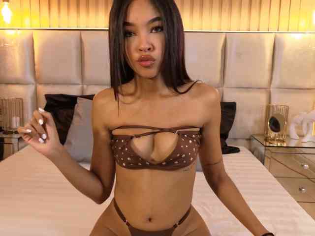 FranchezkaBloom webcam