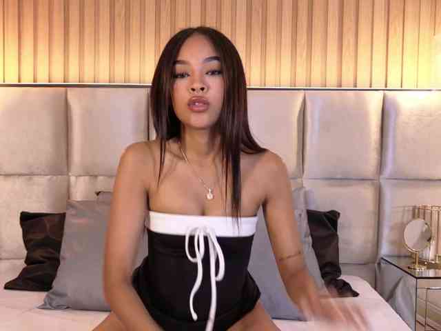 FranchezkaBloom webcam